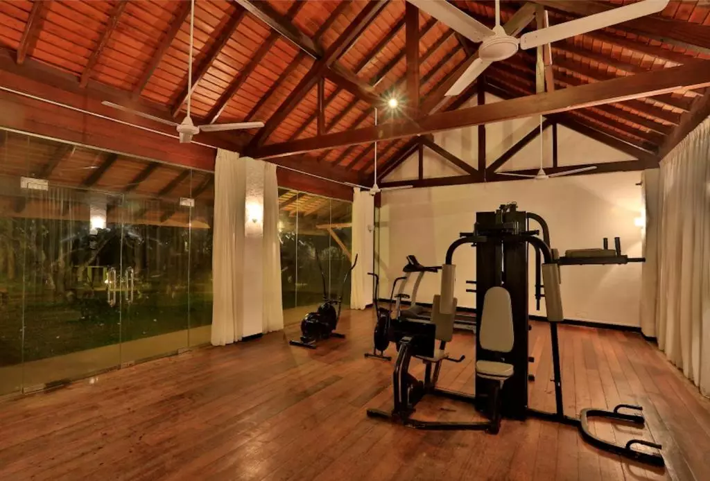 باشگاه  هتل هیبیس بیچ بنتوتا